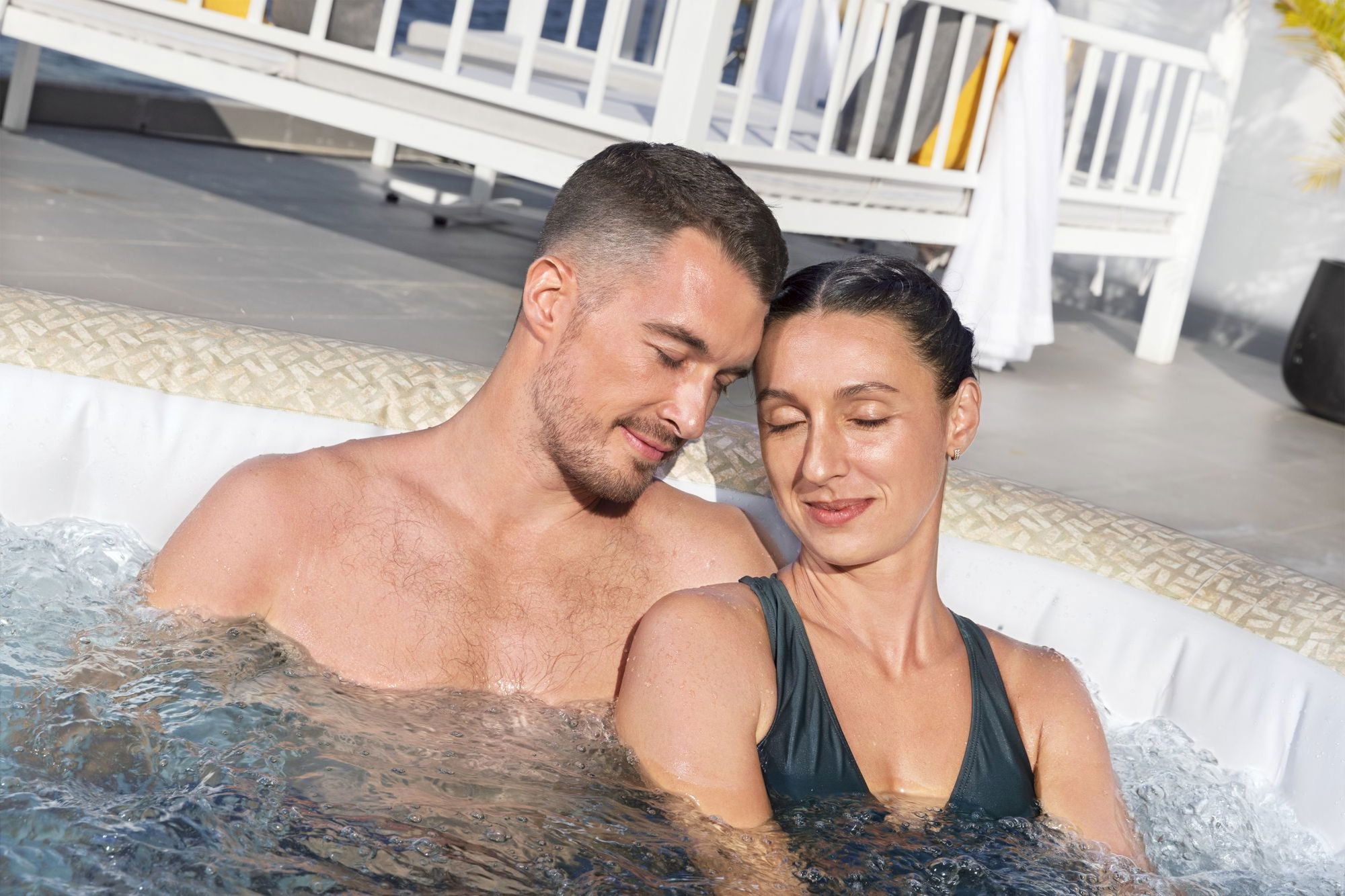 Bestway LAY-Z-SPA Rome AirJet Whirlpool 7 Personen 201 x 201 cm Bestway LAY-Z-SPA Rome AirJet Whirlpool 7 Personen 201 x 201 cm