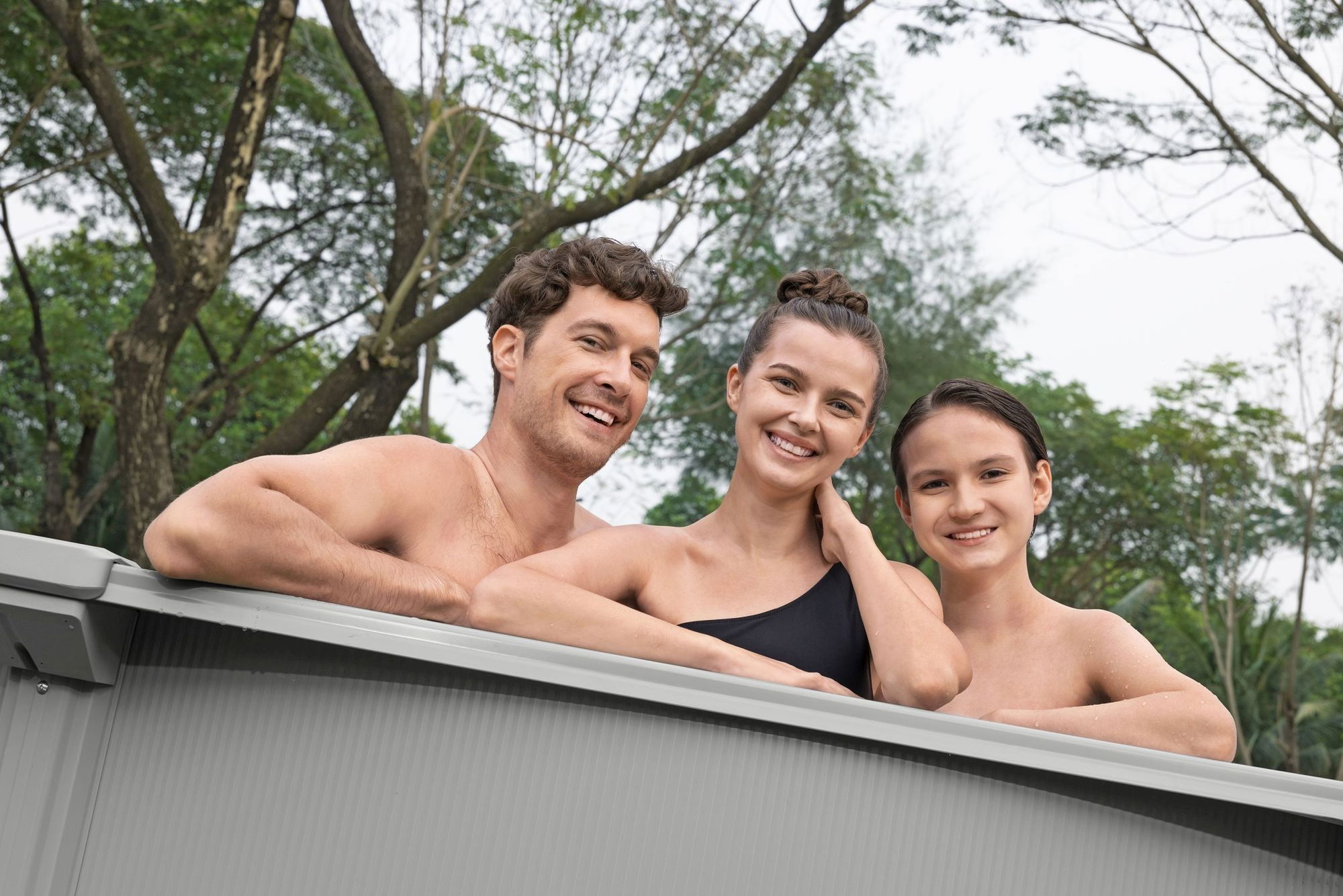 Bestway Hydrium Stahlwandpool Komplett-Set 610 x 366 x 122 cm oval