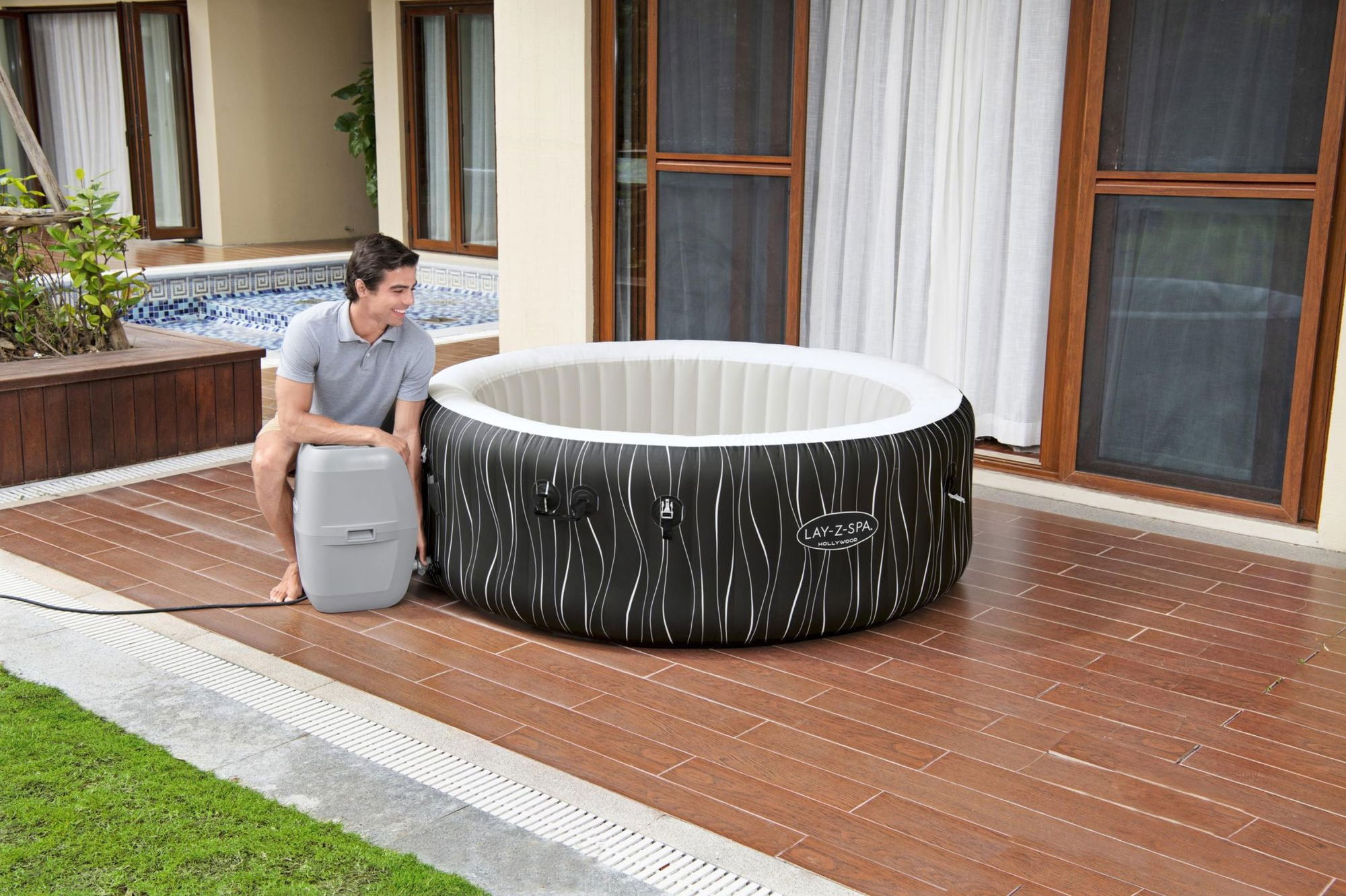 LAY-Z-SPA Hollywood AirJet LED-Whirlpool Ø 196 x 66 cm für 6 Personen